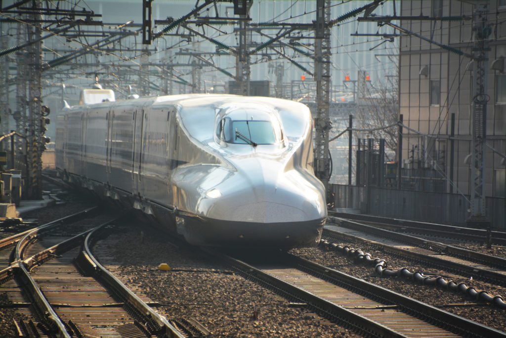東京 大阪から観光で三重に行く際の交通手段 バス 新幹線 飛行機の中でお勧めはどれ キャリベース三重