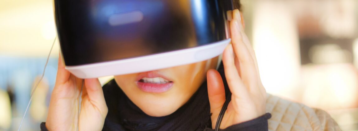 VR